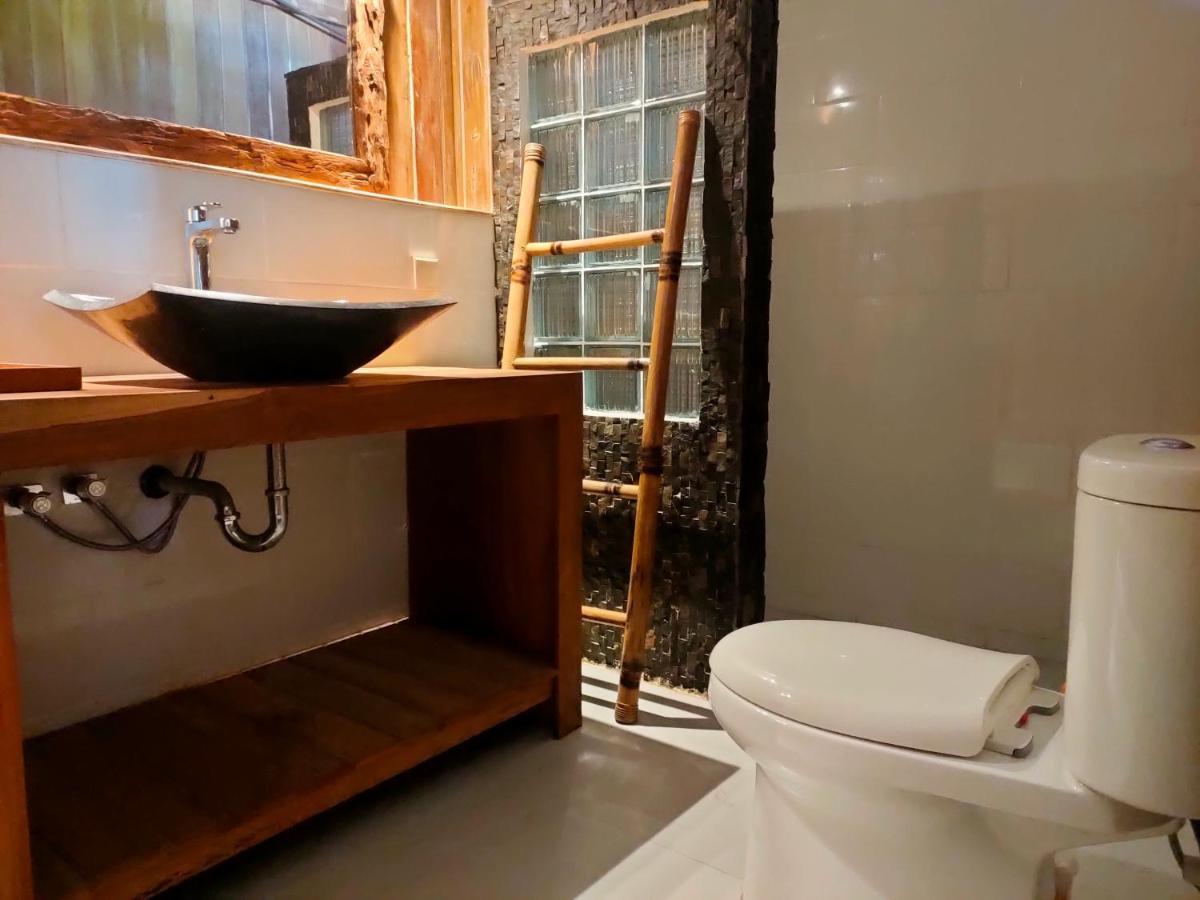 Little Lodge Villa Джили Трауанган Екстериор снимка